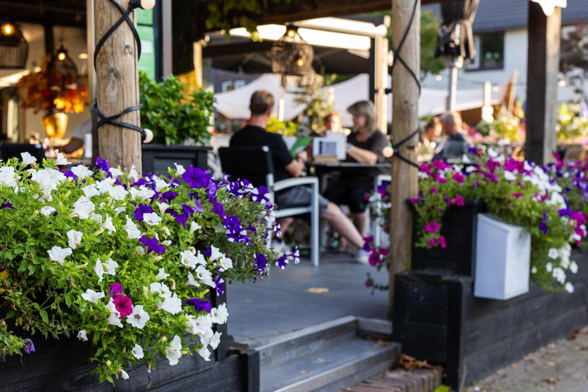 Hotel Restaurant 'De Vossenberg' Виерхоутен Экстерьер фото